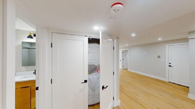 Foto del edificio - 145 Sutherland Rd