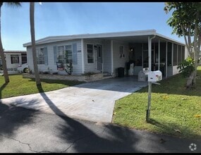 Building Photo - 214 Spanish Lakes Dr