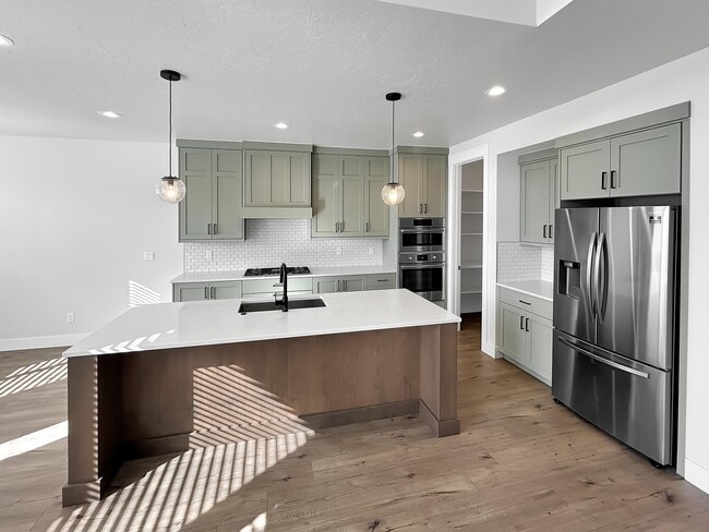 Building Photo - 6215 S Palatino Way