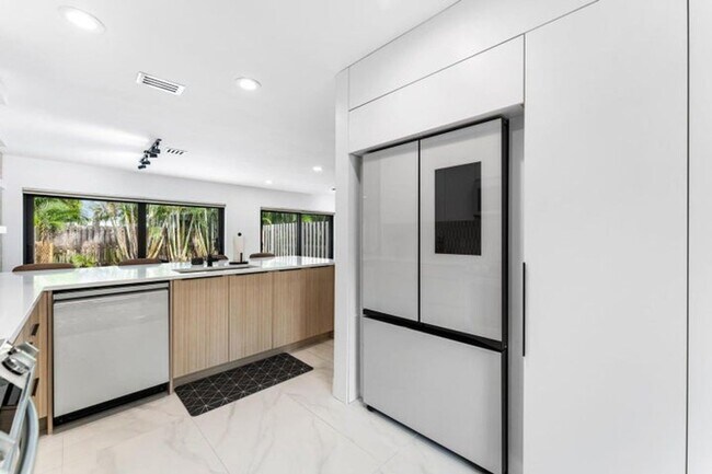 Foto del edificio - 5610 S Ocean Blvd