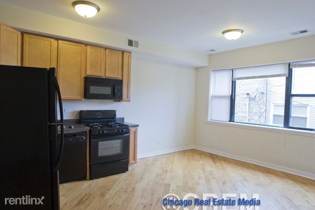 Foto del edificio - 7611 N Bosworth Ave