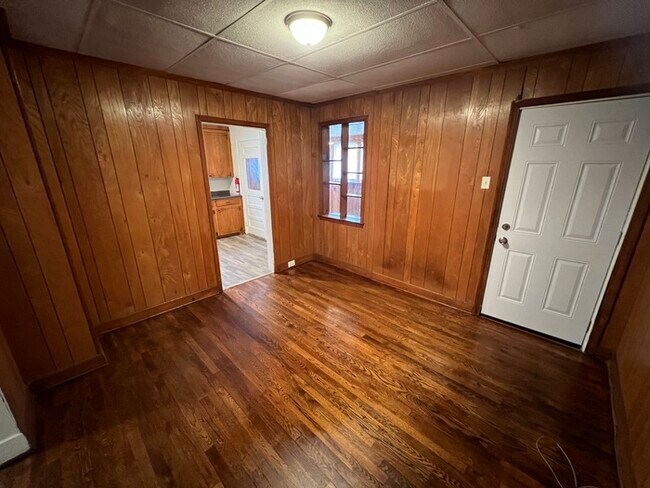 Foto del edificio - 128 Scruggs Ave