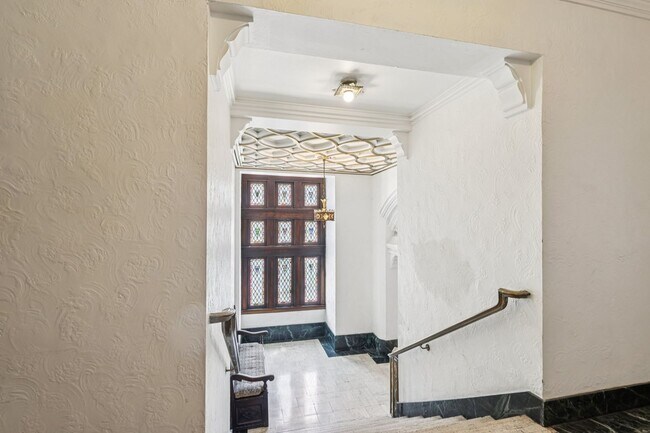 Interior Photo - New King Edward Apartments