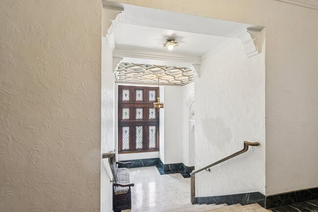 Interior Photo - New King Edward Apartments