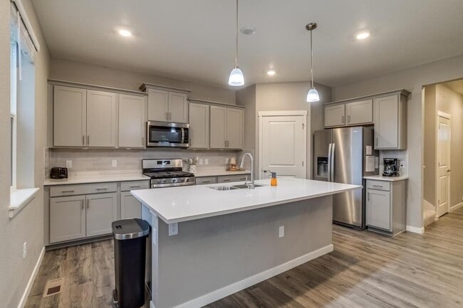 Foto del edificio - 14239 Purple Aster Wy