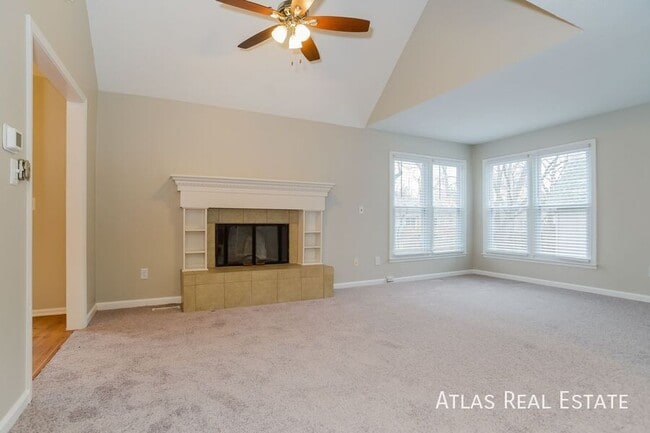 Foto del edificio - 9336 Greenway Ln