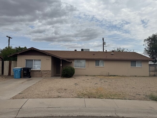 Building Photo - 5502 W Catalina Dr
