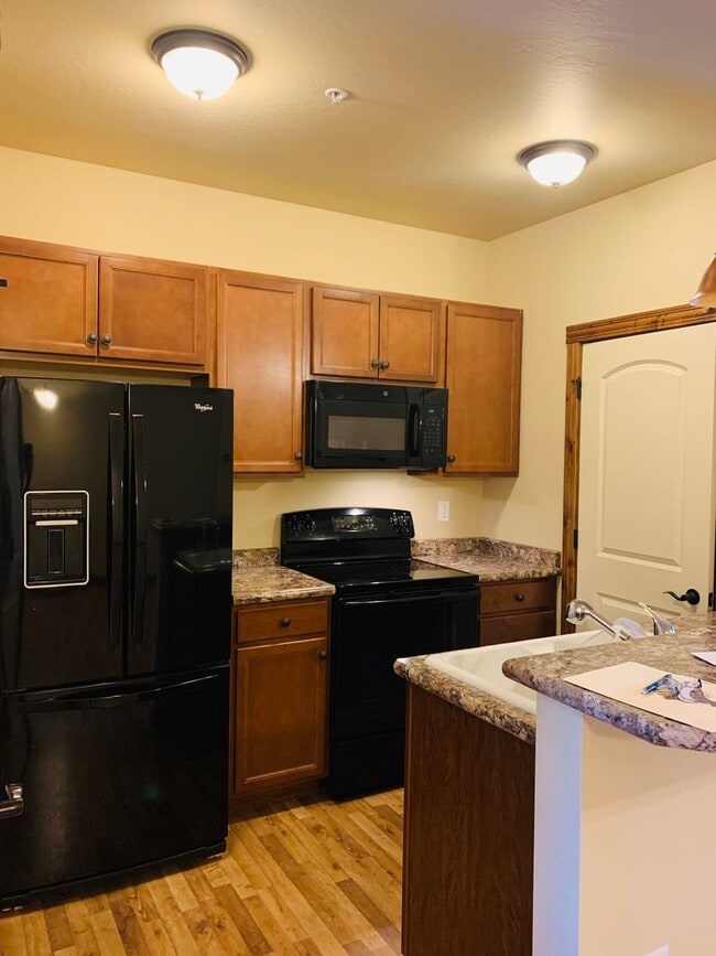 Building Photo - Everything you need. All right here. 2 bed...