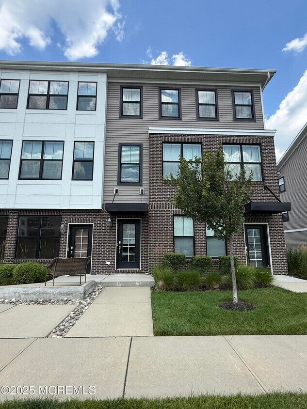 Foto principal - 25 Midway Rd N