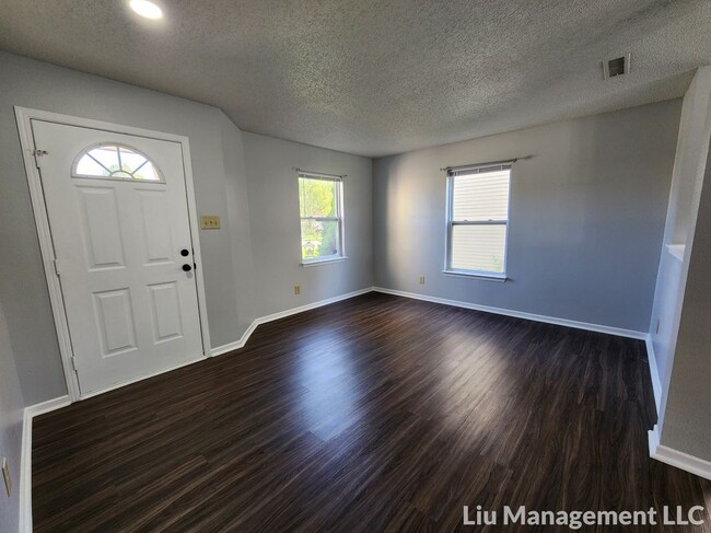 Building Photo - 10345 Carrington Way