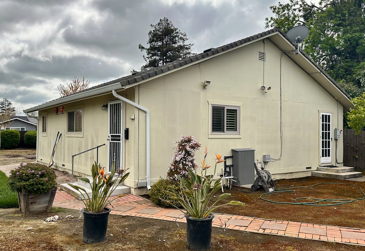 Primary Photo - 2 Bedroom ADU in Hollister