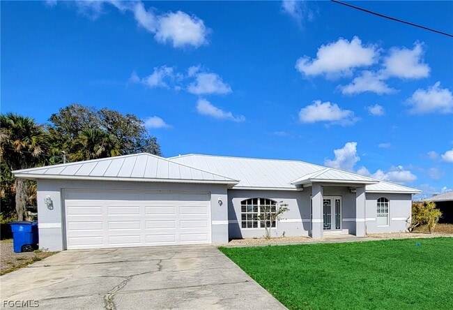 Foto del edificio - 718 Altair Ave