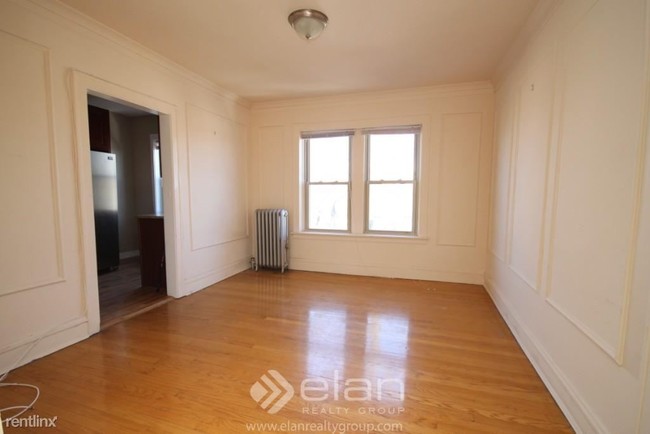 Foto del edificio - 2 br, 1 bath  - 4915 N Damen Apt 2S Unit 2S