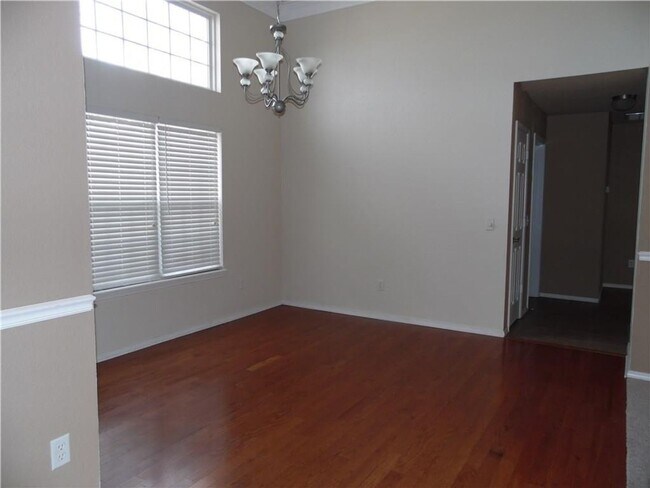 Foto del edificio - Great Location! 3 Bedroom 2 Bath