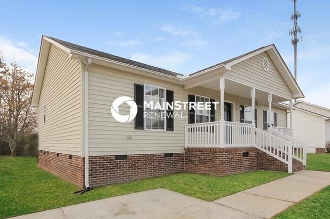Building Photo - 3 Bedroom Pet-Friendly Home in Kannapolis, NC with Main Street Renewal