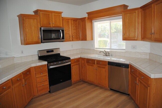 Foto del edificio - 2715 Paradise Point Pl