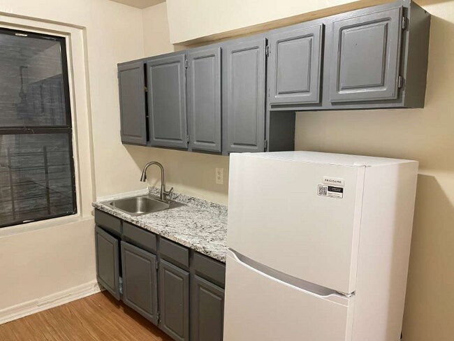 Foto del edificio - 3210 Kingsbridge Ave