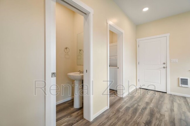 Foto del edificio - 1662 SW Salmon Ave