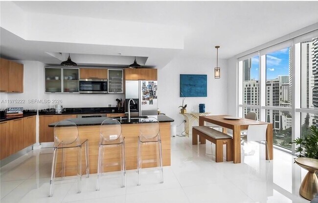 Foto del edificio - 480 NE 30th St