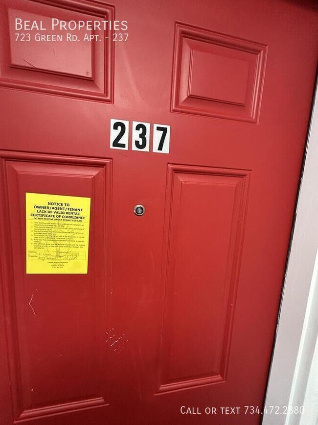 Building Photo - 723 Green Rd