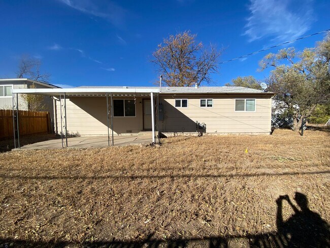 Building Photo - single family home