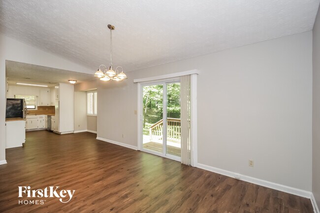 Building Photo - 1049 Rolling Green Dr