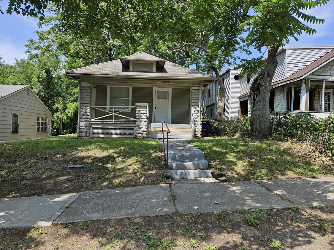 6904 S Benton Ave, Kansas City, MO 64132 House Rental in Kansas City
