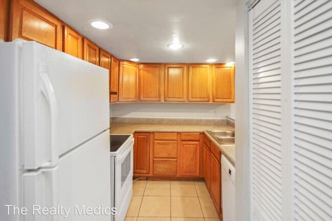 Building Photo - 4 br, 2 bath House - 11022 Knollview Way