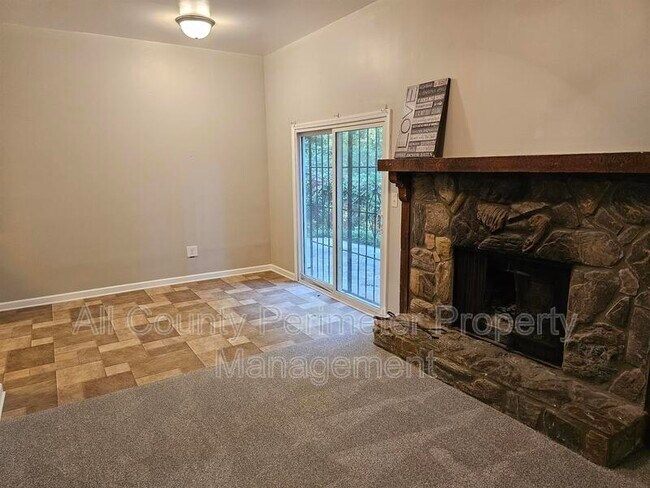 Foto del edificio - 165 Park Ridge Ct