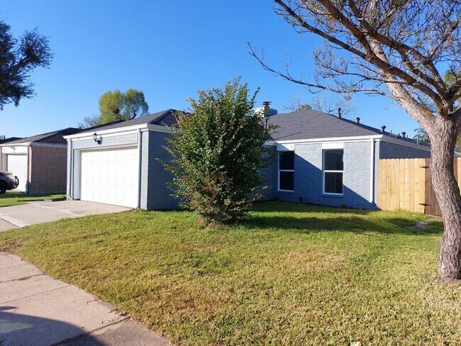 Foto del edificio - 7210 Campeachy Ln