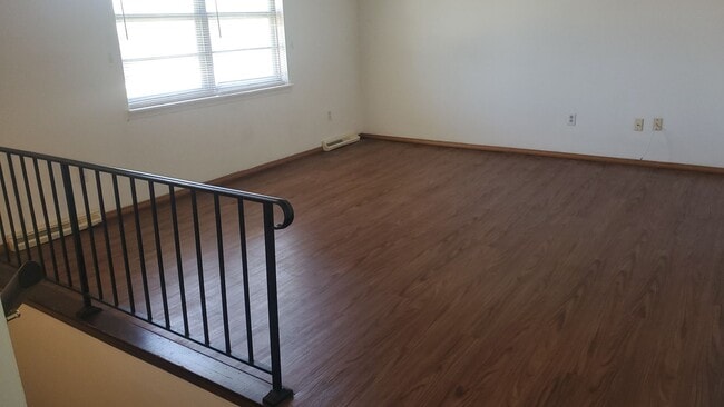 Building Photo - 1685-1687 Sonora Dr