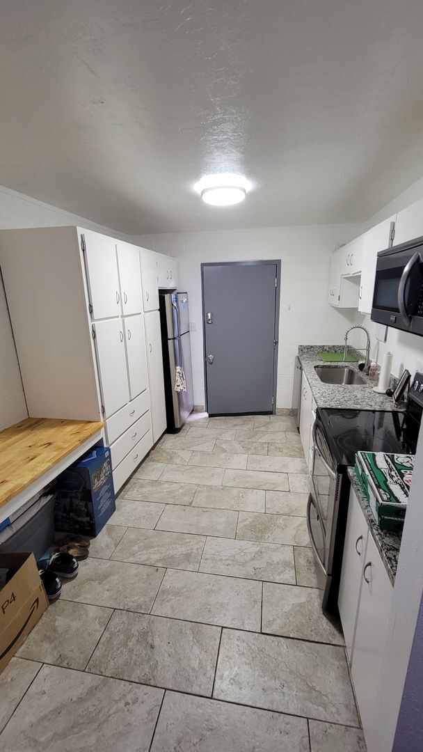 Foto del edificio - Studio Apartment - Available August 10th