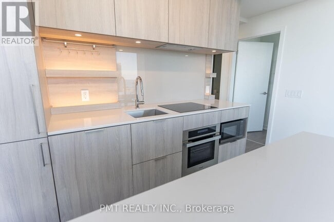 Building Photo - 28 Ann St