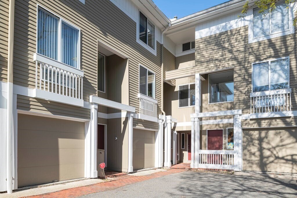 Foto principal - 39-41-41 Dana St
