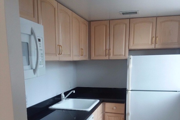 Foto principal - 340 E 27th St
