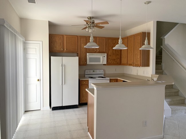 Foto del edificio - 8444 Carolina Lily Ln