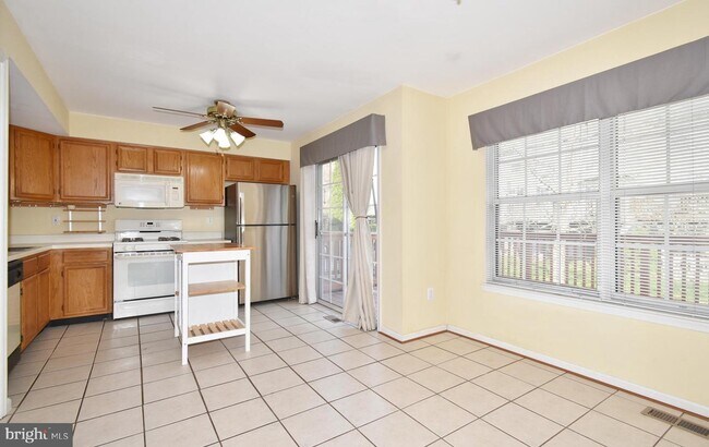 Building Photo - 1318 Walkabout Ct