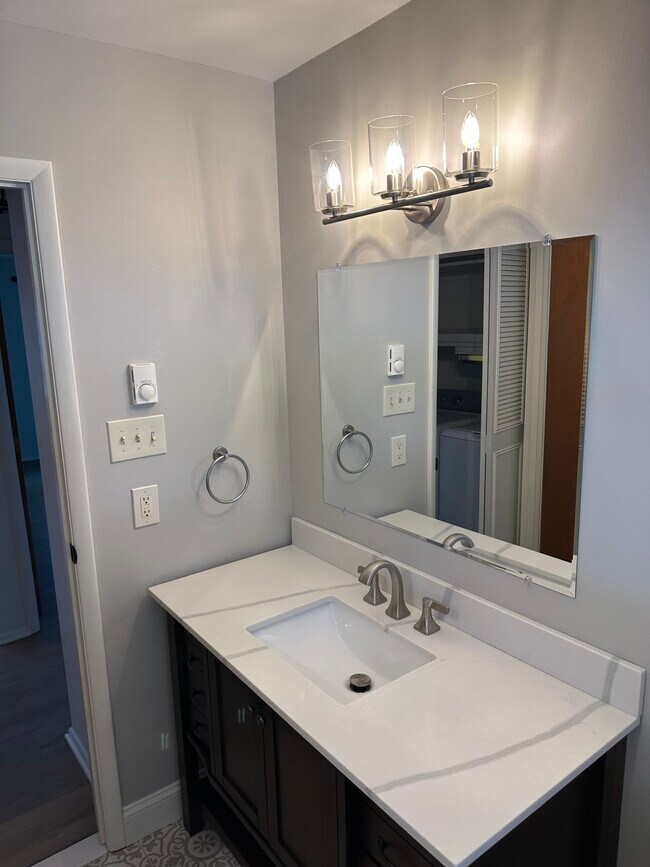 Foto del edificio - 278C Kingston Ct