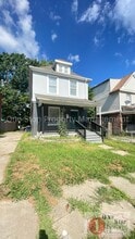 Building Photo - 1526 Cypress Ave