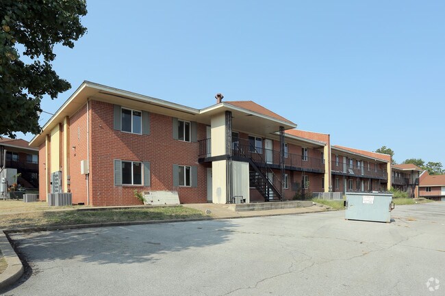 Colonial Park Apartments - Tulsa, OK | Apartments.com
