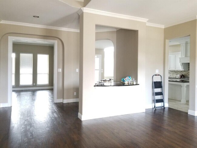 Building Photo - 13176 Sellaronda Way