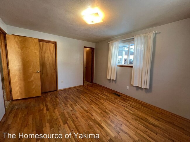 Building Photo - 3 br, 2 bath House - 409 N 62nd Avenue