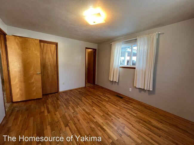 Foto del edificio - 3 br, 2 bath House - 409 N 62nd Avenue