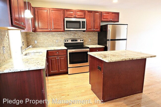 Building Photo - 501-810 River View Ln