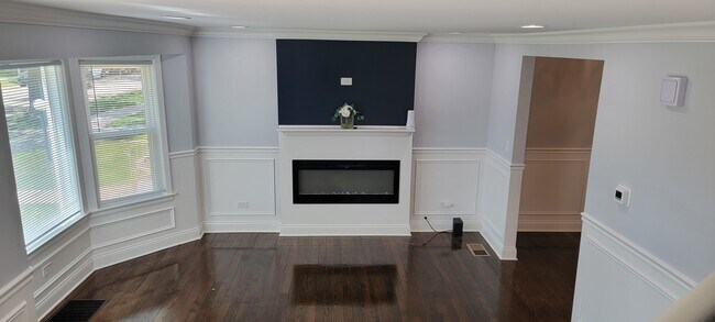 Foto del edificio - 8739 S Merrill Ave