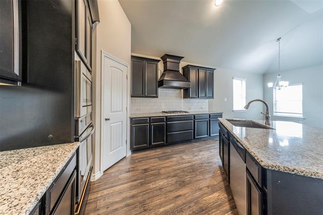 Foto del edificio - 2133 Lake Pine Dr