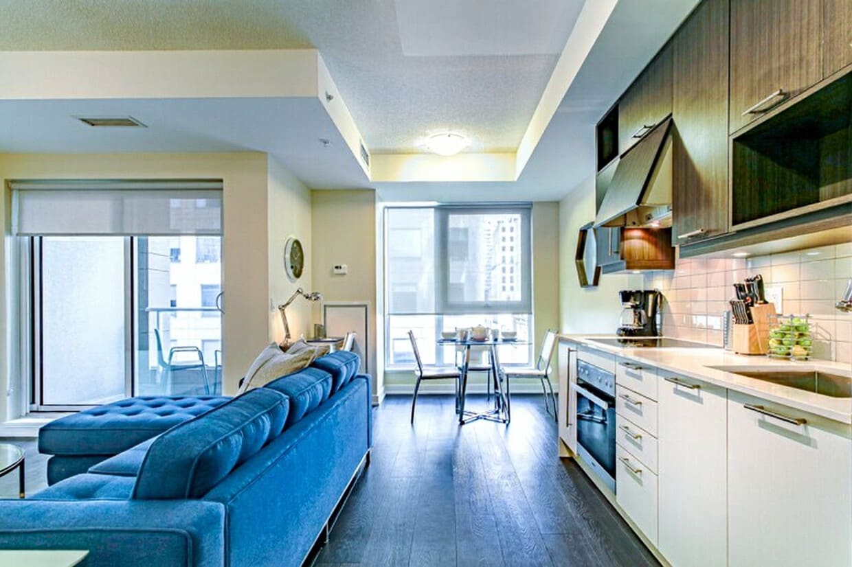 Photo principale - 210 Adelaide St W