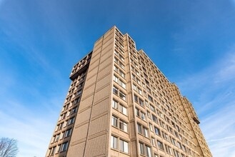 Building Photo - 250 Hammond Pond Pkwy