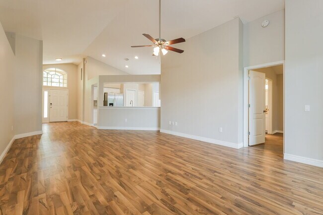 Building Photo - 3205 Saturn Ct