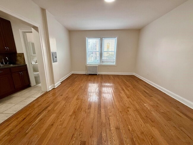 Photo - 546 Bergen Ave Apartment